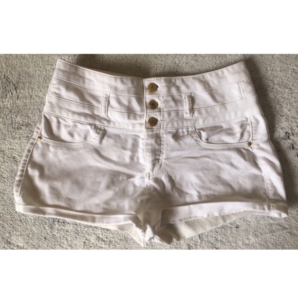 White High waisted shorts - Picture 2 of 4